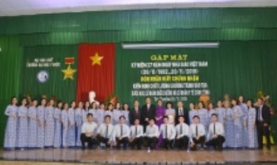 Trung tâm Kiểm định chất lượng giáo dục - Đại học Quốc gia Hà Nội trao Giấy chứng nhận kiểm định chất lượng cho ba chương trình đào tạo của Trường Đại học Y Dược, Đại học Huế