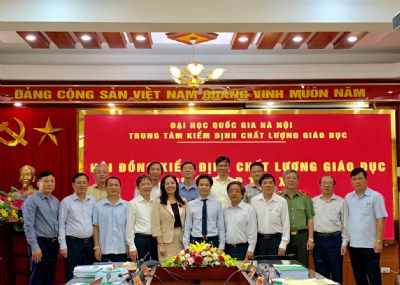 Trung tâm Kiểm định chất lượng giáo dục - Đại học Quốc gia Hà Nội tổ chức Phiên họp Hội đồng Kiểm định chất lượng giáo dục lần thứ XI