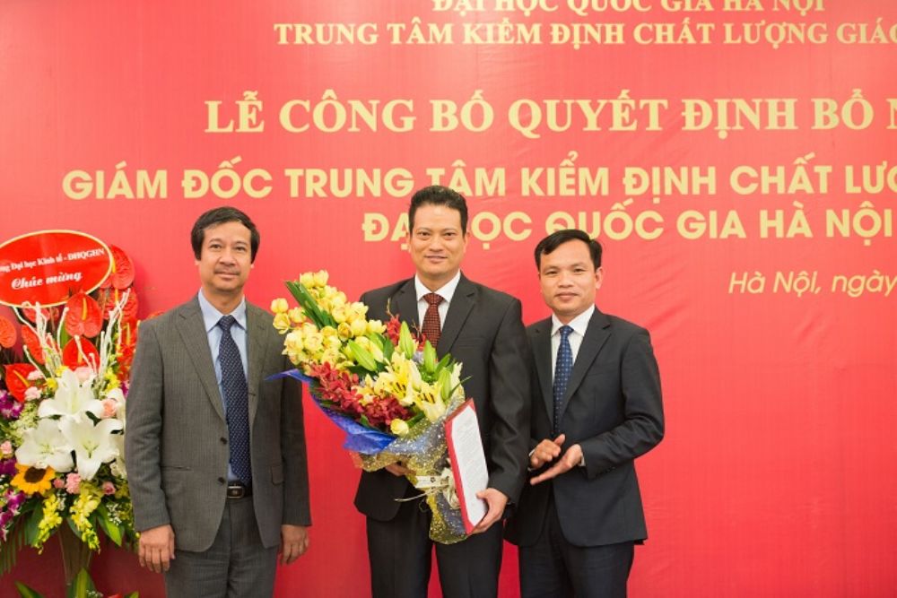 Công bố quyết định bổ nhiệm Giám đốc Trung tâm Kiểm định chất lượng giáo dục - Đại học Quốc gia Hà Nội