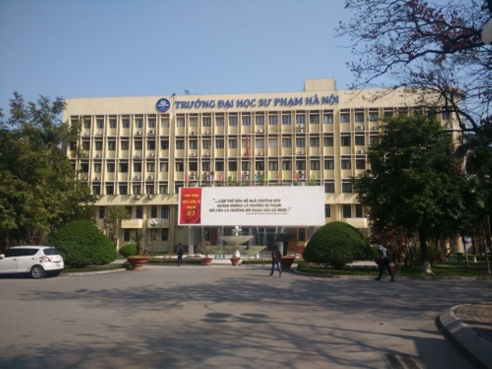 Trao Giấy chứng nhận kiểm định chất lượng giáo dục cho 06 chương trình đào tạo Trường Đại học Sư phạm Hà Nội