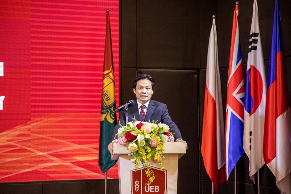 Công bố và trao quyết định Bổ nhiệm chức danh Phó Giáo sư đối với ông Đinh Văn Toàn Phó Giám đốc Trung tâm Kiểm định chất lượng giáo dục - ĐHQGHN