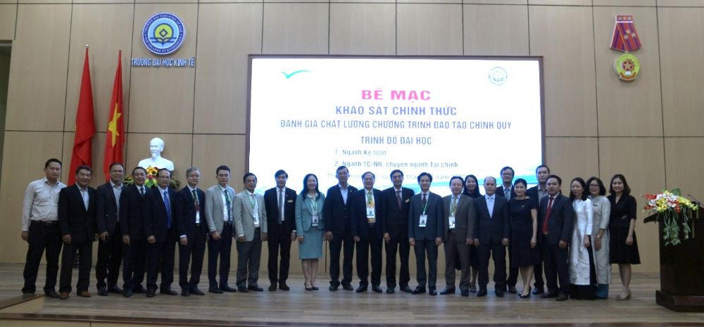 Bế mạc đợt Khảo sát chính thức đánh giá ngoài 02 chương trình đào tạo chính quy trình độ đại học tại Trường Đại học Kinh tế, Đại học Huế