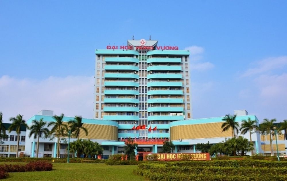 Trao Giấy chứng nhận Kiểm định chất lượng giáo dục cho 7 chương trình đào tạo Trường Đại học Hùng Vương
