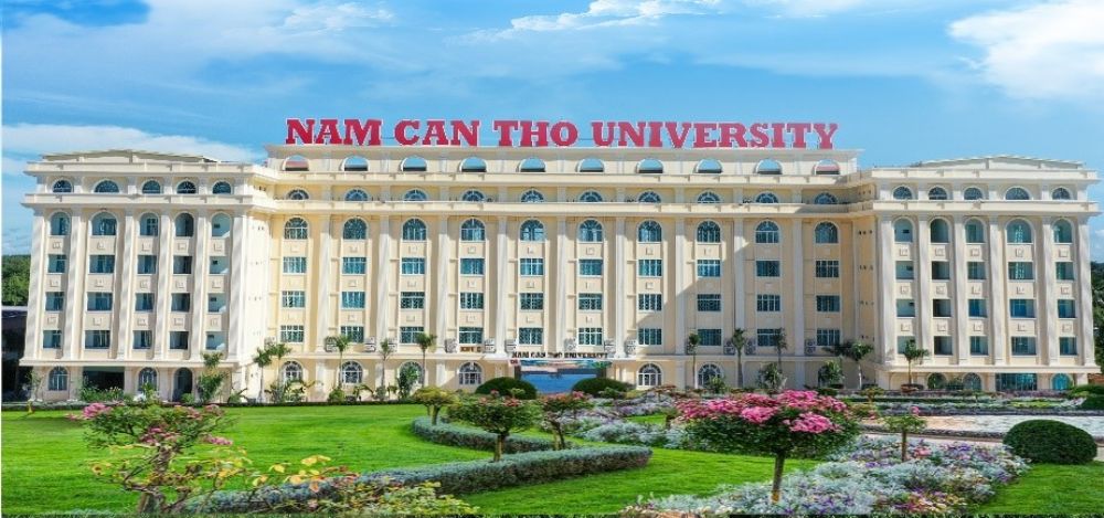 Trao Giấy chứng nhận kiểm định chất lượng chương trình đào tạo tại Trường Đại học Nam Cần Thơ