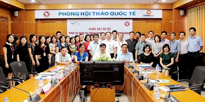 Đoàn chuyên gia đánh giá ngoài khảo sát sơ bộ tại Trường Đại học Ngoại thương