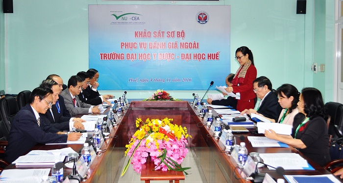 Đoàn chuyên gia đánh giá ngoài khảo sát sơ bộ tại Trường Đại học Y Dược, Đại học Huế