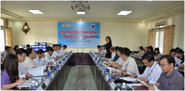 Đoàn chuyên gia đánh giá ngoài khảo sát sơ bộ tại Trường Đại học Bách khoa - Đại học Đà Nẵng