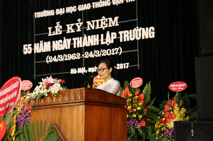 Trung tâm Kiểm định chất lượng giáo dục-Đại học Quốc gia Hà Nội trao Giấy chứng nhận kiểm định chất lượng giáo dục cho 05 chương trình đào tạo đầu tiên của cả nước
