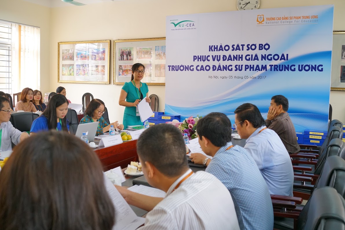 Đoàn chuyên gia đánh giá ngoài khảo sát sơ bộ tại Trường Cao đẳng Sư phạm Trung ương