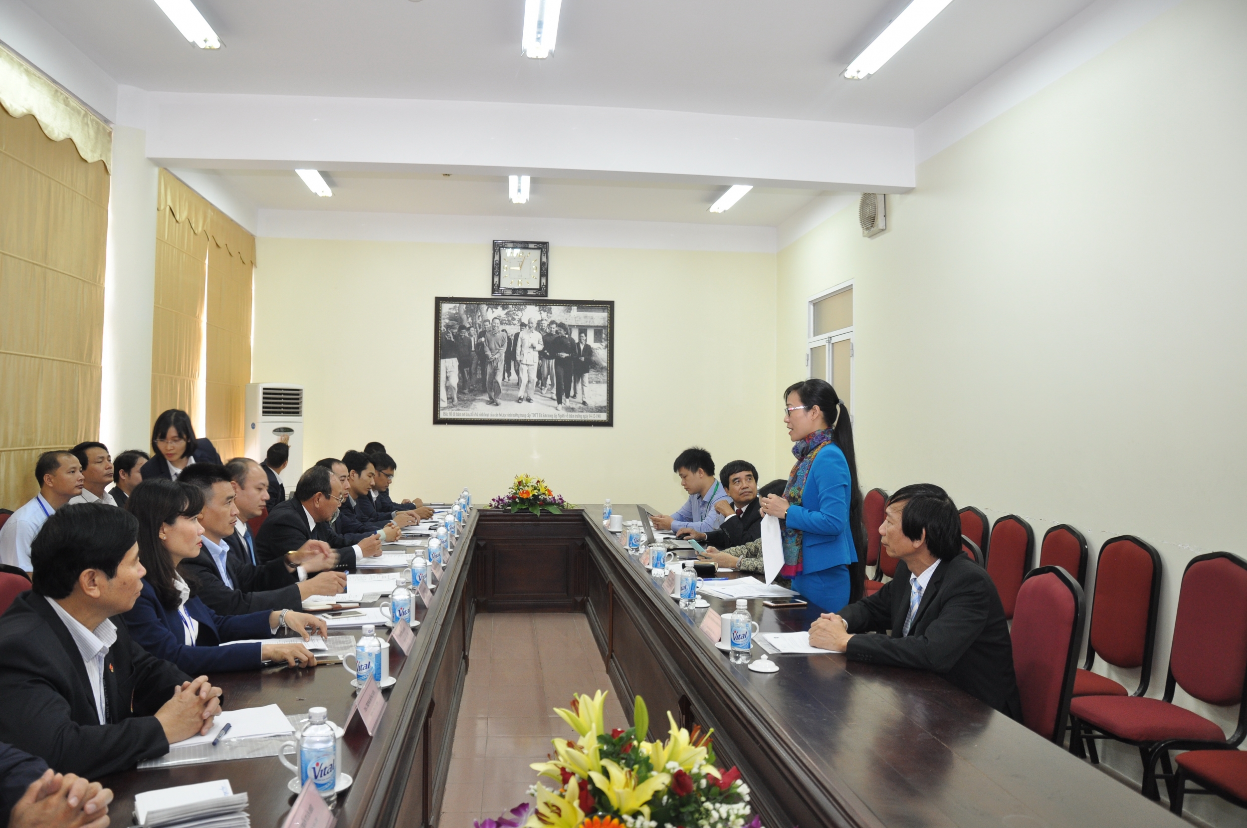 Đoàn chuyên gia đánh giá ngoài khảo sát sơ bộ tại Trường Đại học Thể dục thể thao Bắc Ninh