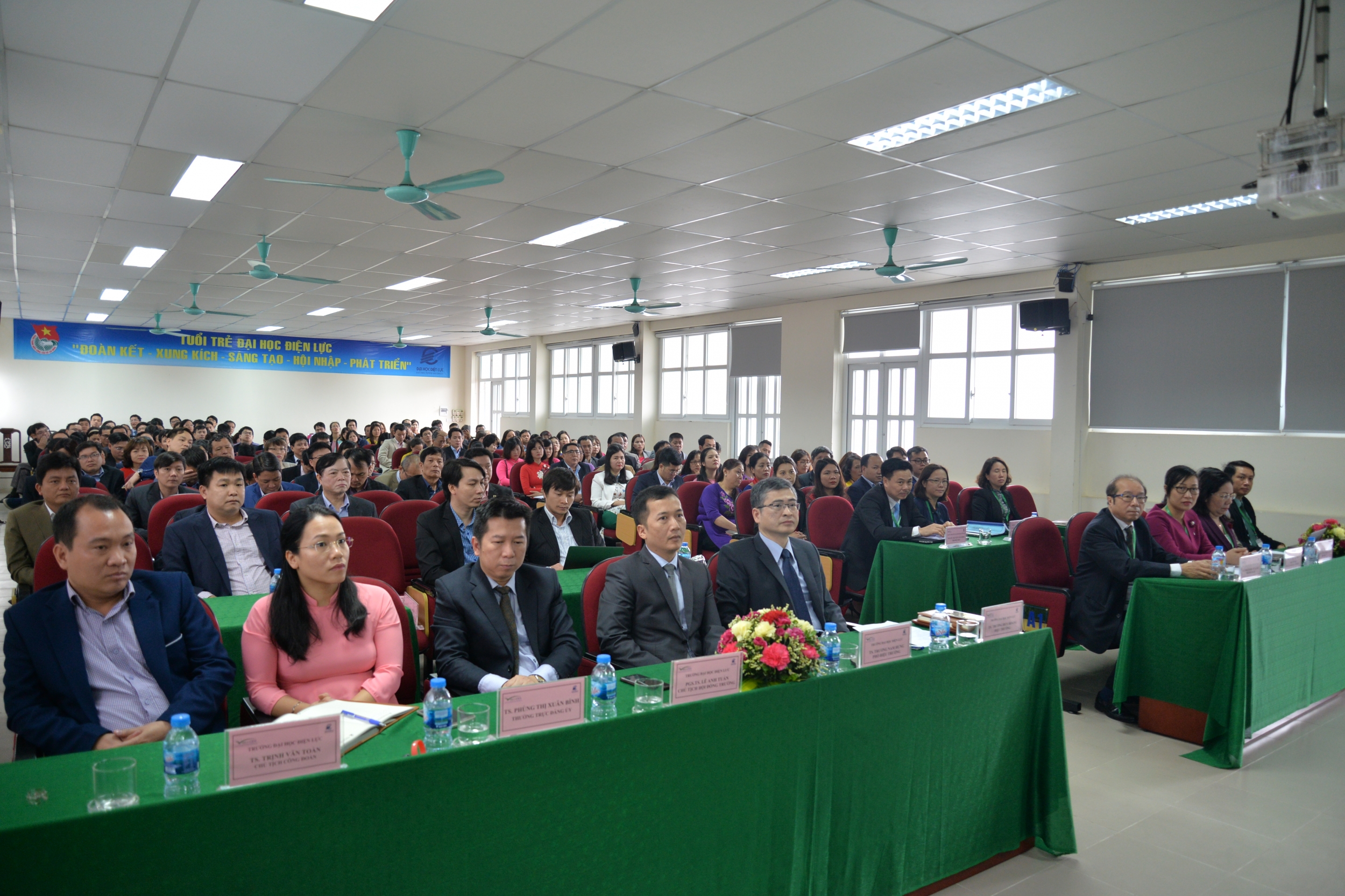 Bế mạc đợt khảo sát chính thức phục vụ đánh giá ngoài Trường Đại học Điện lực