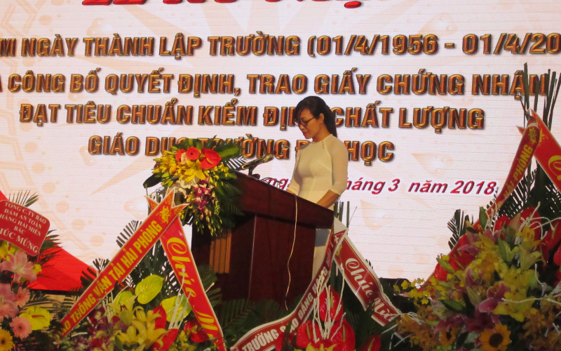 Trung tâm Kiểm định chất lượng giáo dục - Đại học Quốc gia Hà Nội trao Giấy chứng nhận kiểm định chất lượng giáo dục cho Trường Đại học Hàng Hải Việt Nam