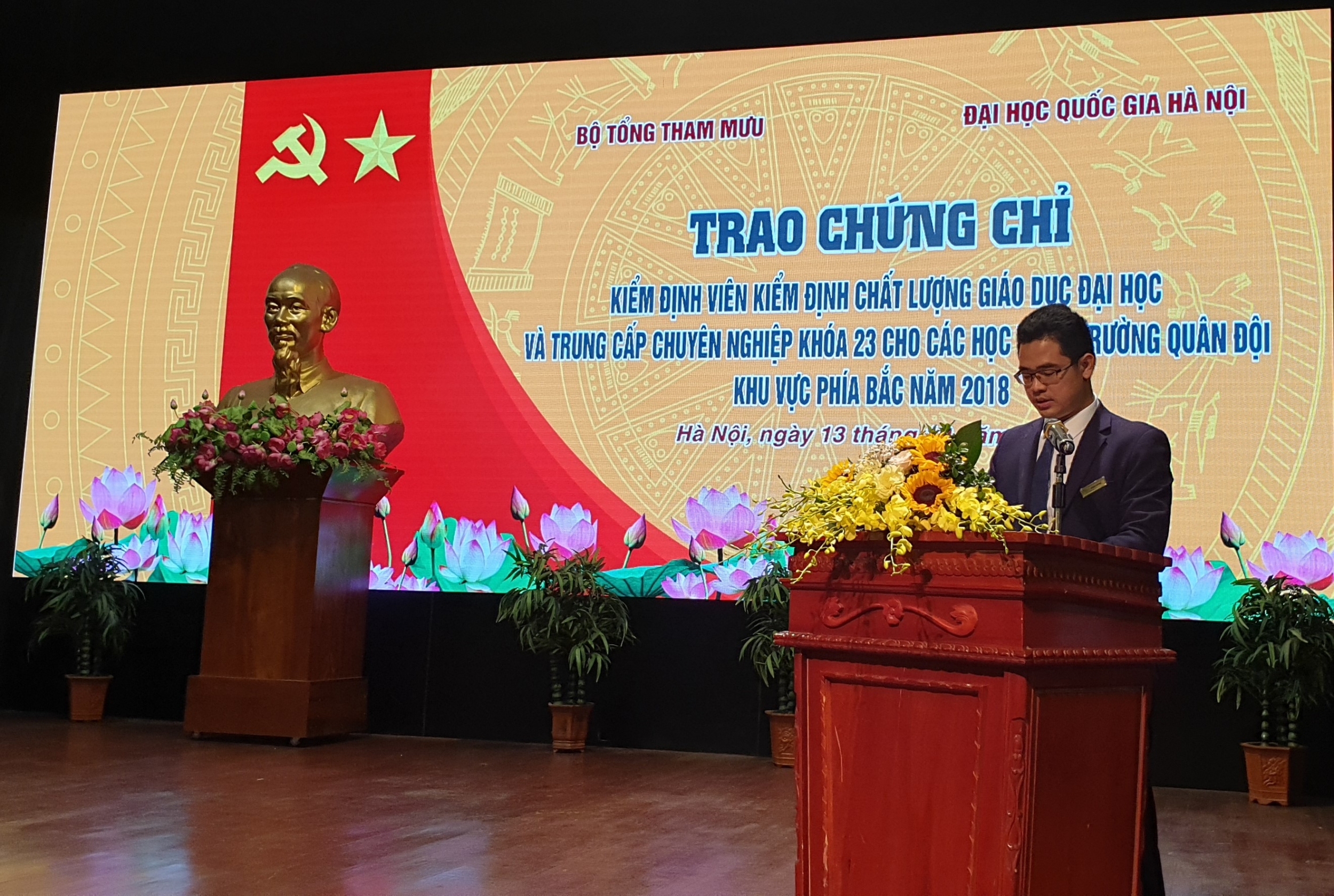 Trao chứng chỉ kiểm định viên kiểm định chất lượng giáo dục đại học và trung cấp chuyên nghiệp đợt 22