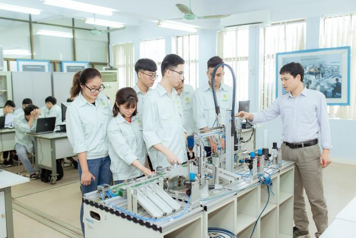 Luật GDĐH 2025 và bước chuyển mạnh mẽ trong bảo đảm chất lượng đại học