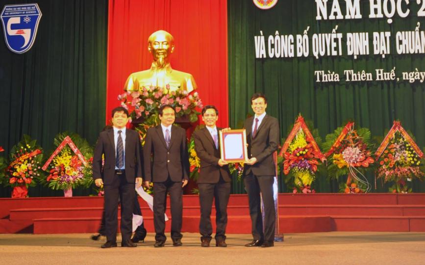 Trường ĐH Khoa học: khai giảng năm học 2017 – 2018 và công bố Quyết định đạt chuẩn chất lượng giáo dục đại học