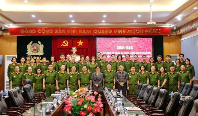 VNU Center for Education Accreditation in collaboration with People's Police Academy, organized a training course on self-assessment quality of educational institution