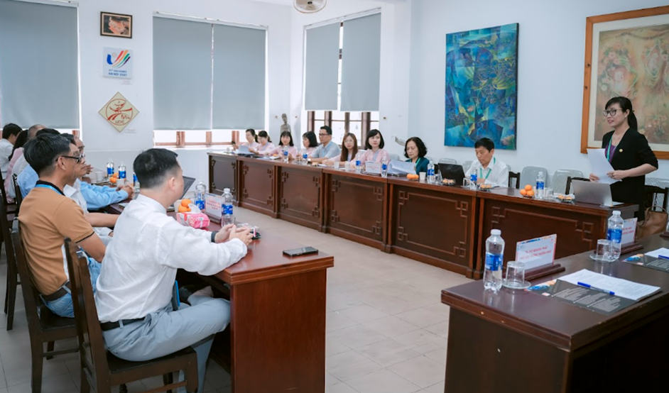 Toàn cảnh phiên làm việc