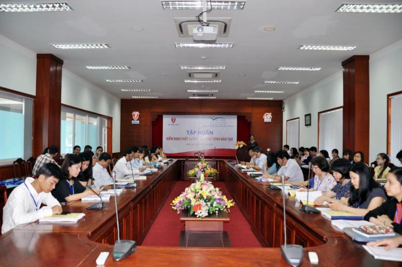 Tập huấn kiểm định chất lượng chương trình đào tạo theo tiêu chuẩn của Bộ GDĐT cho Đại học Huế