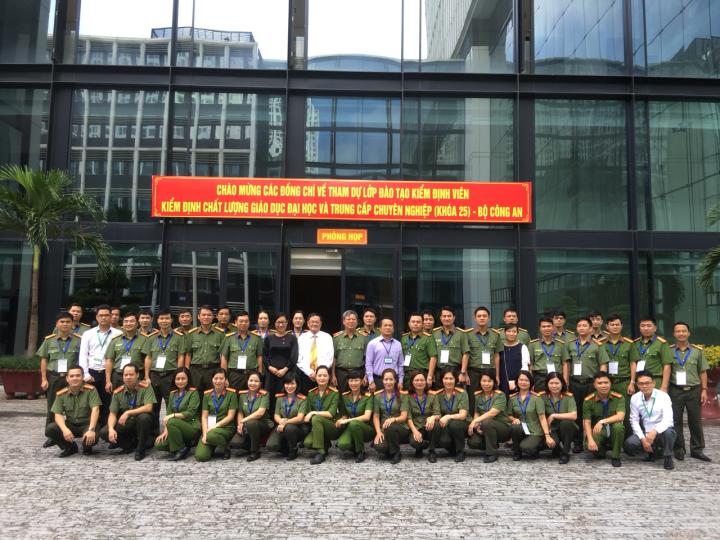 ĐHQGHN phối hợp với Bộ Công an đào tạo Kiểm định viên Chất lượng Giáo dục