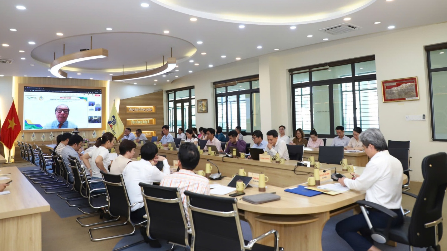 Toàn cảnh phiên làm việc