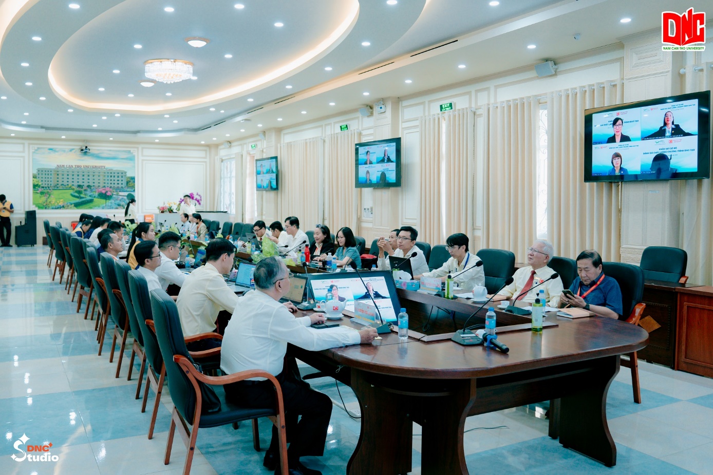 Toàn cảnh phiên khảo sát sơ bộ